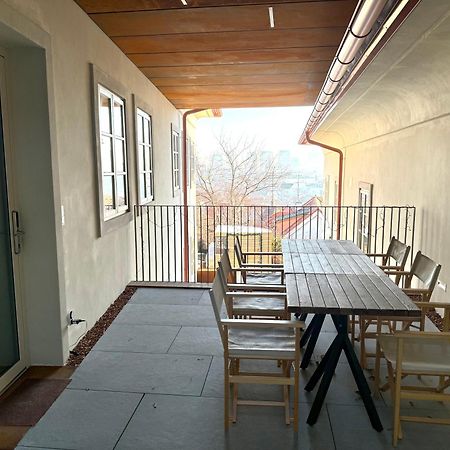 Apartments Cafe Hexe Братислава Экстерьер фото