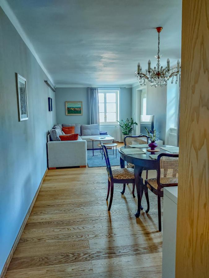 Apartments Cafe Hexe Братислава Экстерьер фото